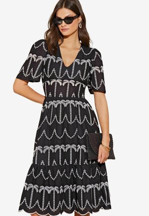 BRODERIE SHORT SLEEVE PALM EMBROIDERED MIDI PETITE  - Jurk - black white