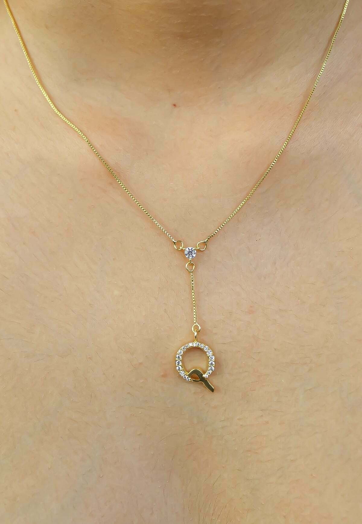HIJONES Damen Halskette Mit Seitlichem Initial – Edelstahl, Choker, Alphabet Anhänger, 45 Cm, Mit Zirkonia, Hypoallergen