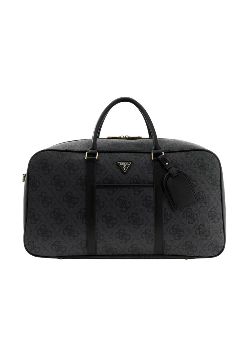 Sac polochon noir à motif avec une texture lisse, des ferrures dorées, deux poignées supérieures et une étiquette de bagage ; accent du logo en évidence.