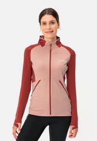 Enganliegende Kapuzenjacke in Lichtrosa mit burgunderfarbenen Akzenten, aus dehnbarem Material gefertigt. Mit Reißverschlusstaschen und Daumenöffnungen.