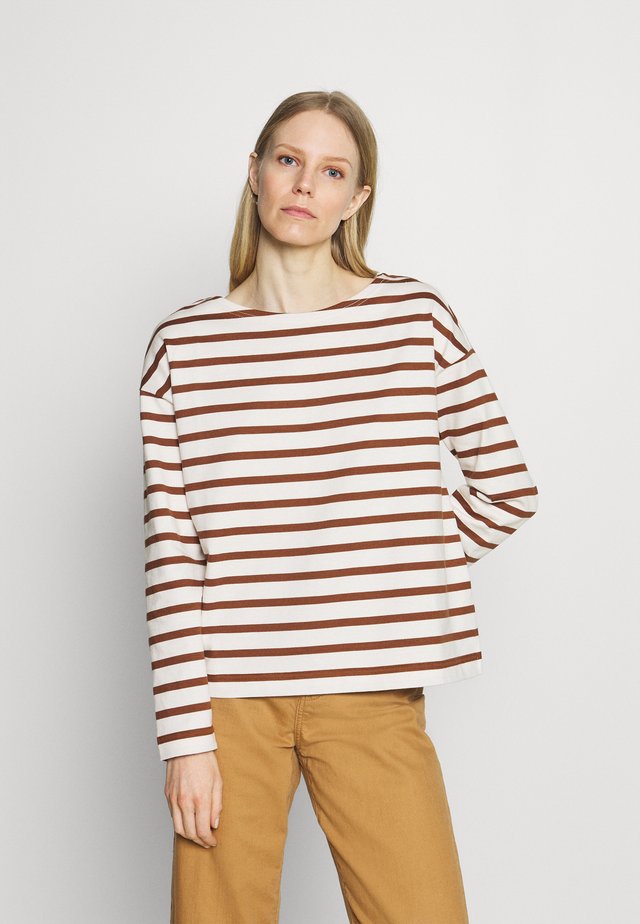 LONG SLEEVE BOAT NECK - Sweter - toffee brown