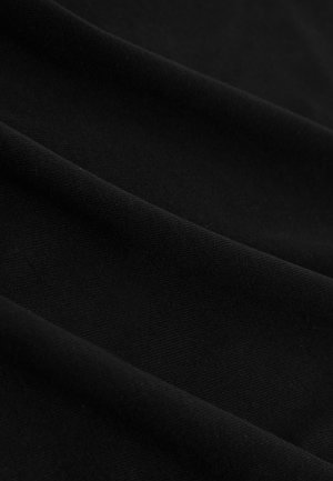 Reiss REGULAR FIT - LUNA  V-NECK - Basic póló - black