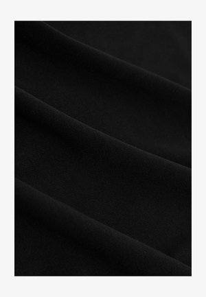 Reiss REGULAR FIT - LUNA V-NECK - Basic póló - black