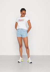 Levi's® 501® ORIGINAL - Calções de ganga - blue