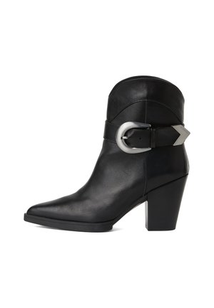 BUCKLE MID - Botines camperos - black