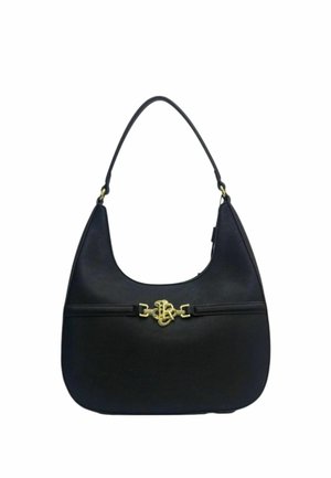 Borsa hobo in pelle nera con forma curva, dettagli in metallo dorato e logo decorativo. Texture liscia con una tracolla singola.