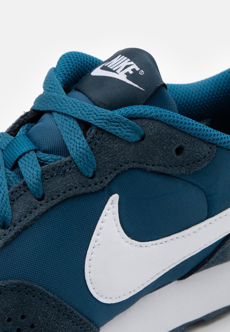 Nike Trainers Zalando Nike Valiant Nike Performance OMNI MULTI