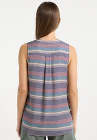 Top senza maniche con motivo a righe multicolori in sfumature di blu, rosso e crema. Tessuto leggero con dettaglio di piega sul retro per una vestibilità perfetta.