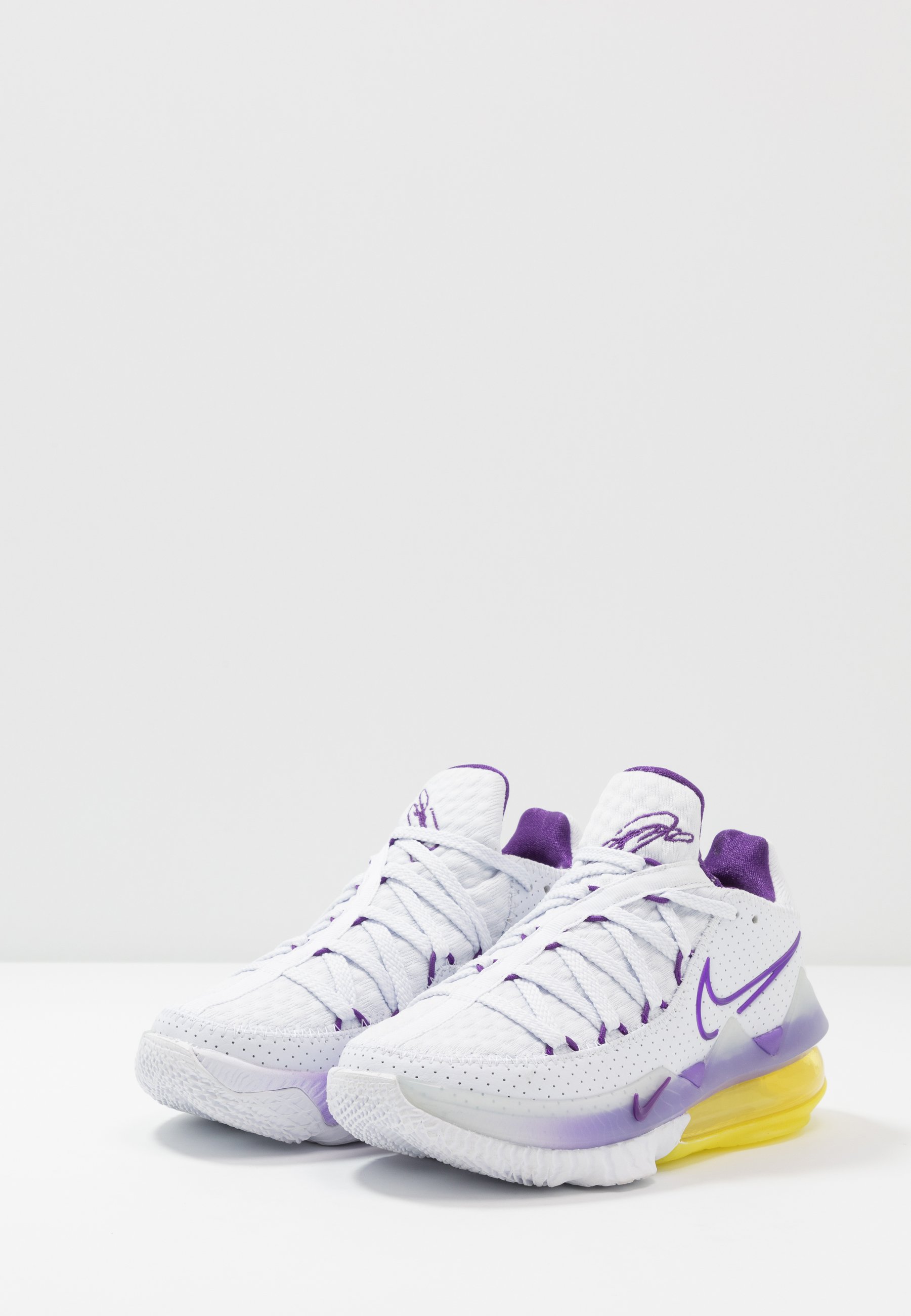 lebron 17 low zalando