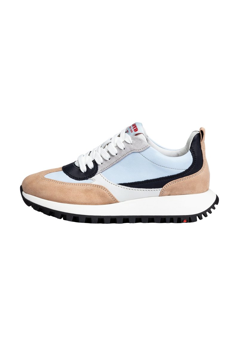 Sneaker aus einer Kombination von hellblauem, grauem und beigem Wildleder mit einem schwarzen Akzent. Dicke weiße Zwischensohle und strukturierte schwarze Gummisohle.