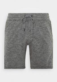 Šedé sportovní šortky vyrobené z měkké, lehké tkaniny. Mají elastický pas s černou šňůrkou, volný střih a jemnou texturu.