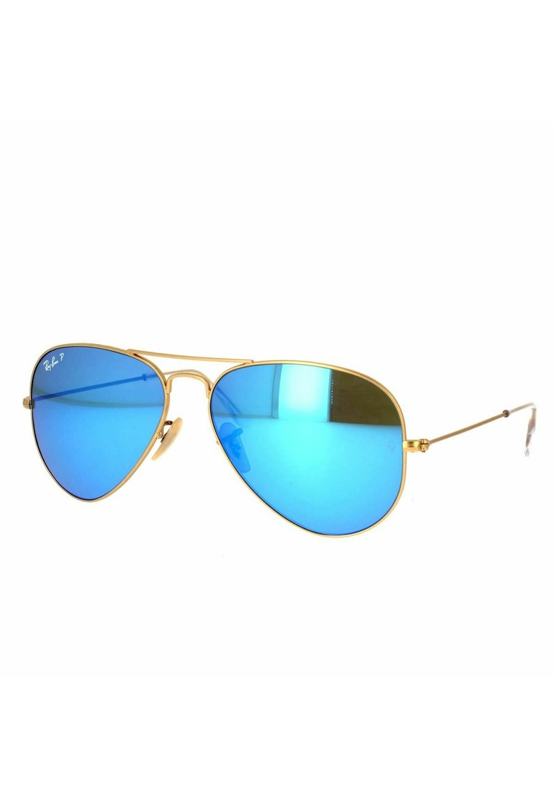 Occhiali da sole aviator dorati con ampie lenti blu specchiate. Montatura in metallo sottile con naselli regolabili e aste sottili.