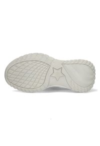 Suola di scarpa in gomma bianca con motivi di grip testurizzati, emblema a stella e una sezione centrale liscia con una forma di punta arrotondata.