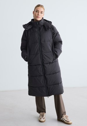 PUFFER SHELTER - Zimní kabát - almost black