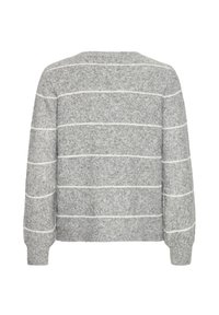 Šedý pletený svetr s bílými vodorovnými pruhy. Má volný střih, dlouhé rukávy a žebrované manžety. Měkká textura a jednoduchý design.