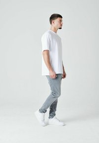 2Y Premium PREMIUM CROPPED - Traperice ravnih nogavica - grey