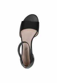 Czarna skórzana sandał z szerokim paskiem z przodu, otwartą piętą i paskiem na kostkę. Gładka tekstura z wyściełanym beżowym wkładką i markowym wnętrzem.