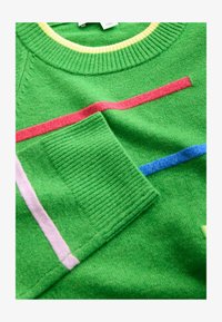 Unselected, green multi stripe