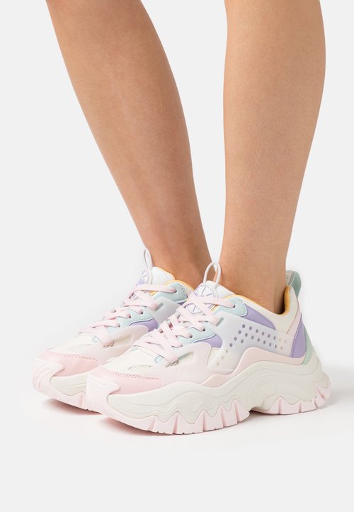 buffalo corin blanche