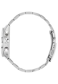 Ezüst rozsdamentes acél karóra kerek tokkal, három koronával és láncszerű szíjjal, amely összekapcsolt szegmensekből áll.