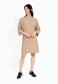 Jascha Stockholm VOX - Päevakleit - taupe