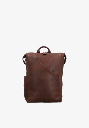 Brauner Leder-Rucksack mit Tragegriff oben, Seitentasche und übereinandergelegtem Klappendesign vorne.