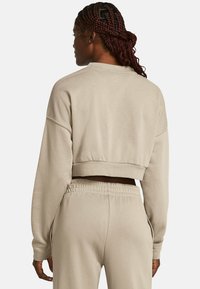 Under Armour RIVAL CROP - Collegepaita - timberwolf taupe