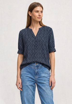 Street One, KURZARM BLUSE MIT SPLIT NECK UND ELASTIKSAUM - Blouse - ashen blue