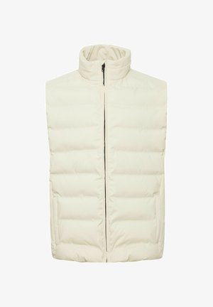 Polstret cremefarvet puffer-vest med høj krave, frontlynlås og vandret quiltet tekstur. Uden ærmer, enkel design.