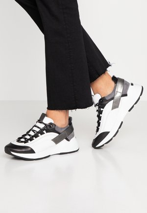 Baskets basses - white