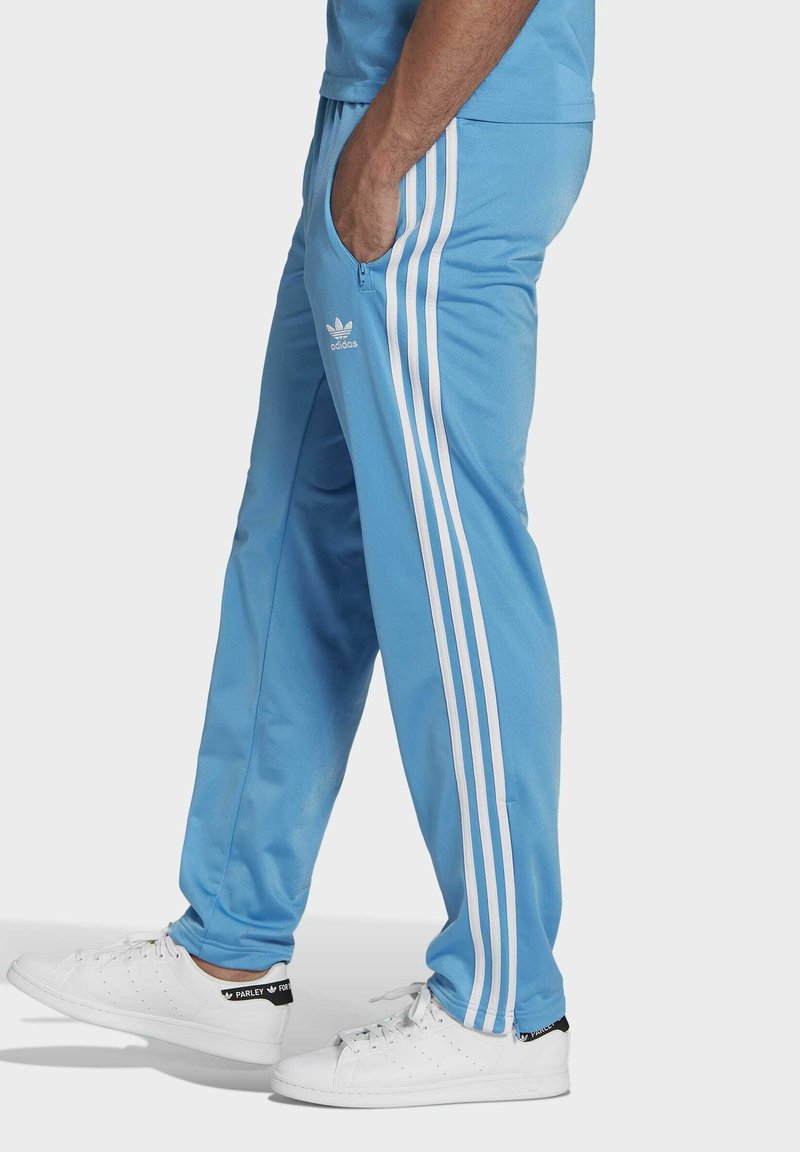 survêtement adidas bleu ciel