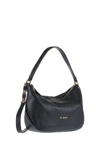 Borsa a spalla in pelle nera con finitura texturizzata, zip dorata e dettaglio con logo, dotata di una tracolla singola e una tracolla regolabile.