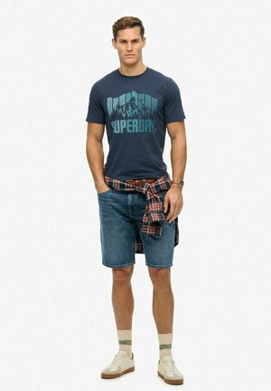 MOUNTAIN RAINBOW  - T-shirts print - eclipse navy