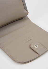 Picard BINGO - Wallet - stone