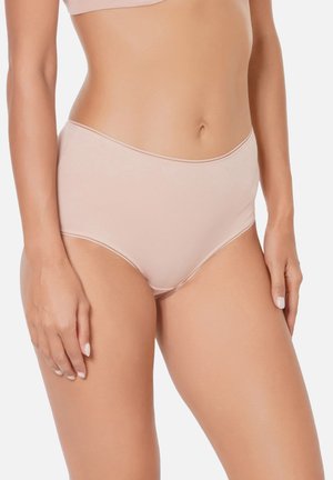 Sous-vêtements beiges taille haute en tissu doux, avec des bords lisses et sans coutures visibles, offrant un look sans couture.