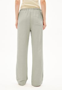 ARMEDANGELS MIOAA LINO - Stoffhose - seagreen