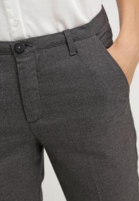 Denham Kalhoty - dark grey