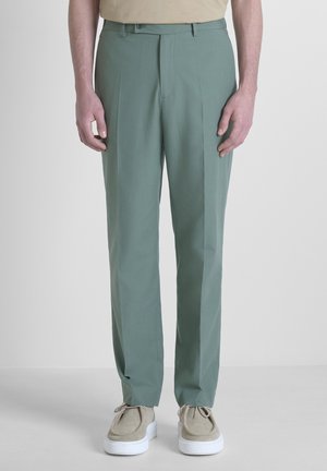 EVAN - Chino - moss green