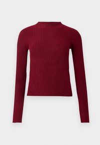 Pull en maille côtelée à manches longues de couleur rouge foncé, avec un col rond haut et une silhouette ajustée.