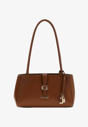 Sac à main structuré marron en cuir synthétique lisse, avec un logo argenté, un cadenas décoratif et une longue anse pour le porter.