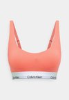 LIGHTLY LINED BRALETTE ICON - Soutien-gorge invisible - coral pop