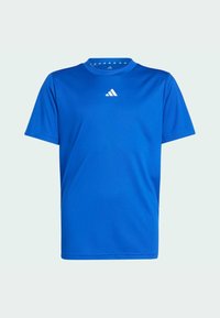 Blaues Sport-T-Shirt aus feuchtigkeitsableitendem Material. Kurze Ärmel, runder Halsauschnitt, mit einem kleinen weißen Logo auf der Brust.
