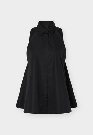 Črna brezrokavna srajčna obleka z razširjenim ovratnikom in skrito gumbeno zapenjanjem, razširjenim krojem, prikazana na belem ozadju.