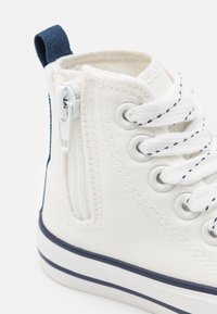 Friboo Sneakersy wysokie