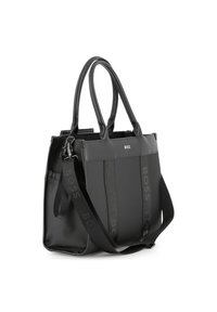 Bolsa tote preta com alças duplas e uma alça destacável. Feita de um material elegante com o nome da marca em detalhes em relevo.