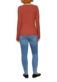 QS IM SLIM FIT - Langarmshirt - rot