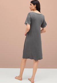 Ellos Collection MADILYN - Camisón - grün