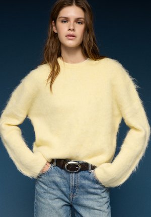PULL&BEAR, BLOCK-KNITTED JUMPER  - JUMPER - Pullover - light yellow