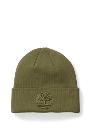 Gorro de punto en verde oliva con puño y logo de árbol bordado. Material suave, ajuste ceñido y textura lisa. Diseño simple y funcional.