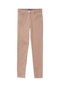 Dunne broek in licht beige denim, met vijf zakken, een rits aan de voorkant en een subtiele glans. De stiksels zijn ton-sur-ton met minimale hardware.
